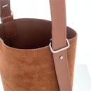 Bolsa Tiracolo Acamurçada Bucket Louise™