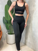 Conjunto Fitness em Poliamida com Recortes e Bolsos Laterais