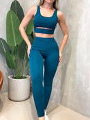 Conjunto Fitness em Poliamida com Recortes e Bolsos Laterais